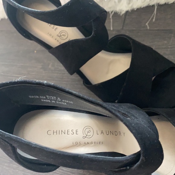 Chinese laundry black suede wedges - Picture 8 of 9